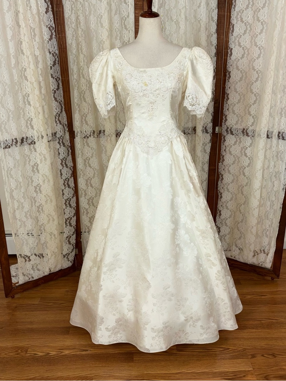 Stunning Vintage 1980s Bridallure Ivory Brocade Wedding Gown